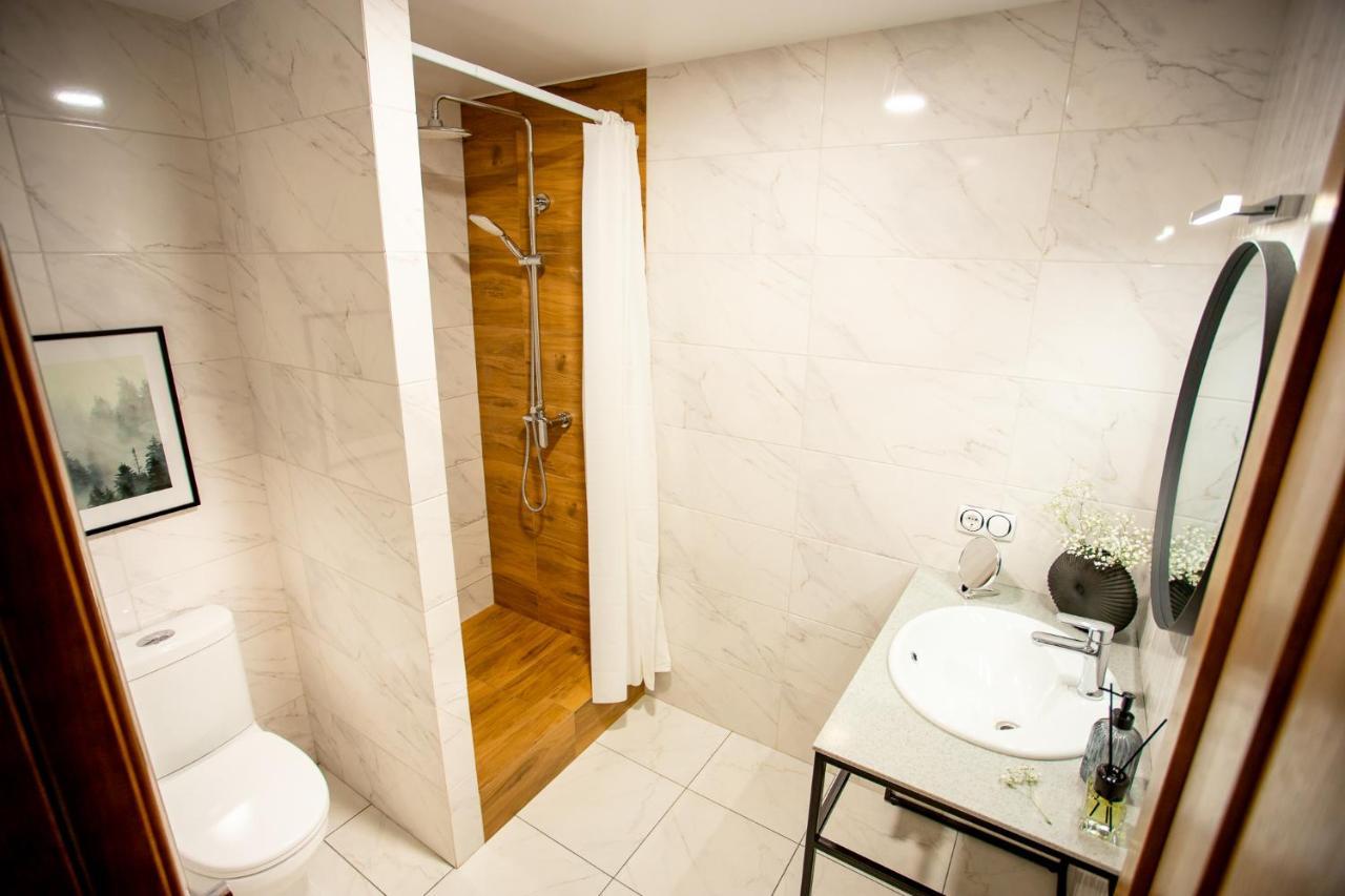 Luxury Apartment With 2 Bedrooms In The City Center Mykolajiv Exteriör bild