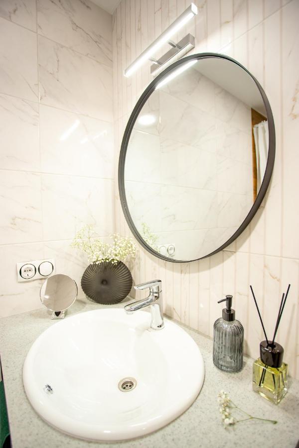 Luxury Apartment With 2 Bedrooms In The City Center Mykolajiv Exteriör bild