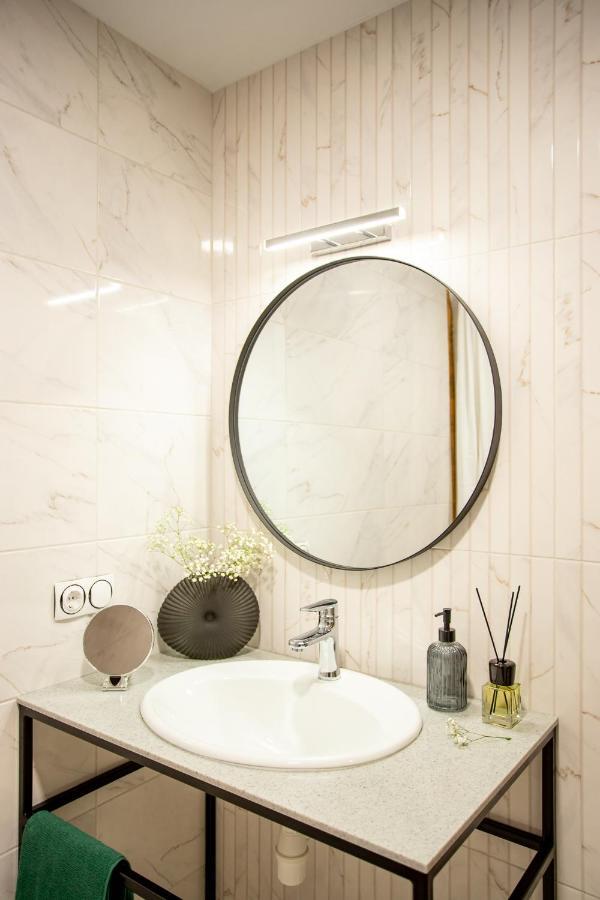 Luxury Apartment With 2 Bedrooms In The City Center Mykolajiv Exteriör bild
